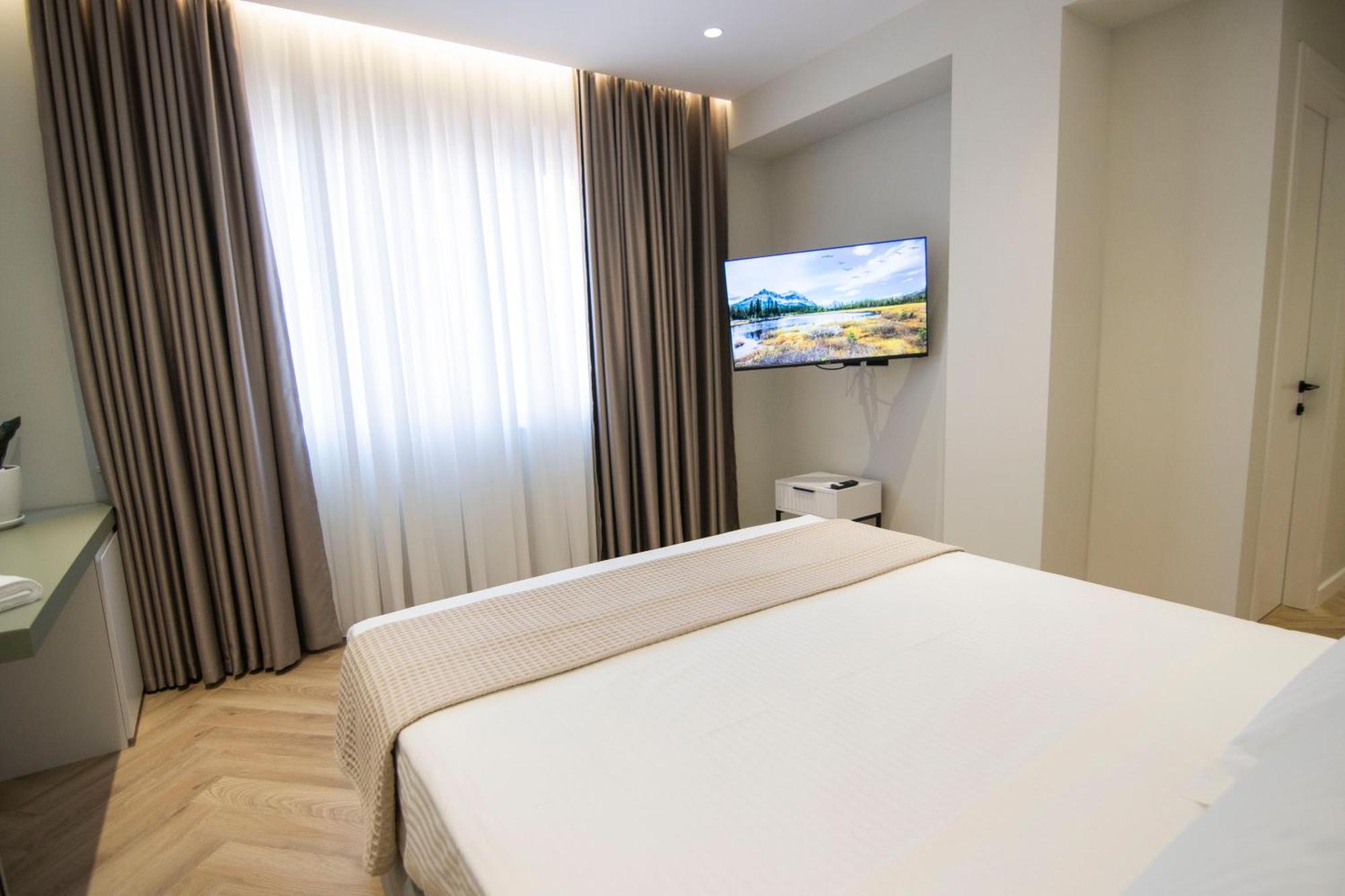 Apartment Mina Luxury Tirana