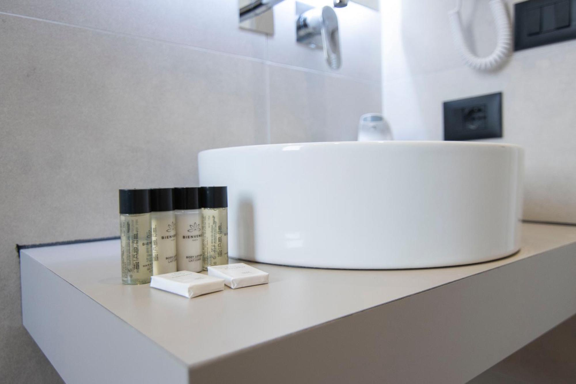 Mina Luxury *