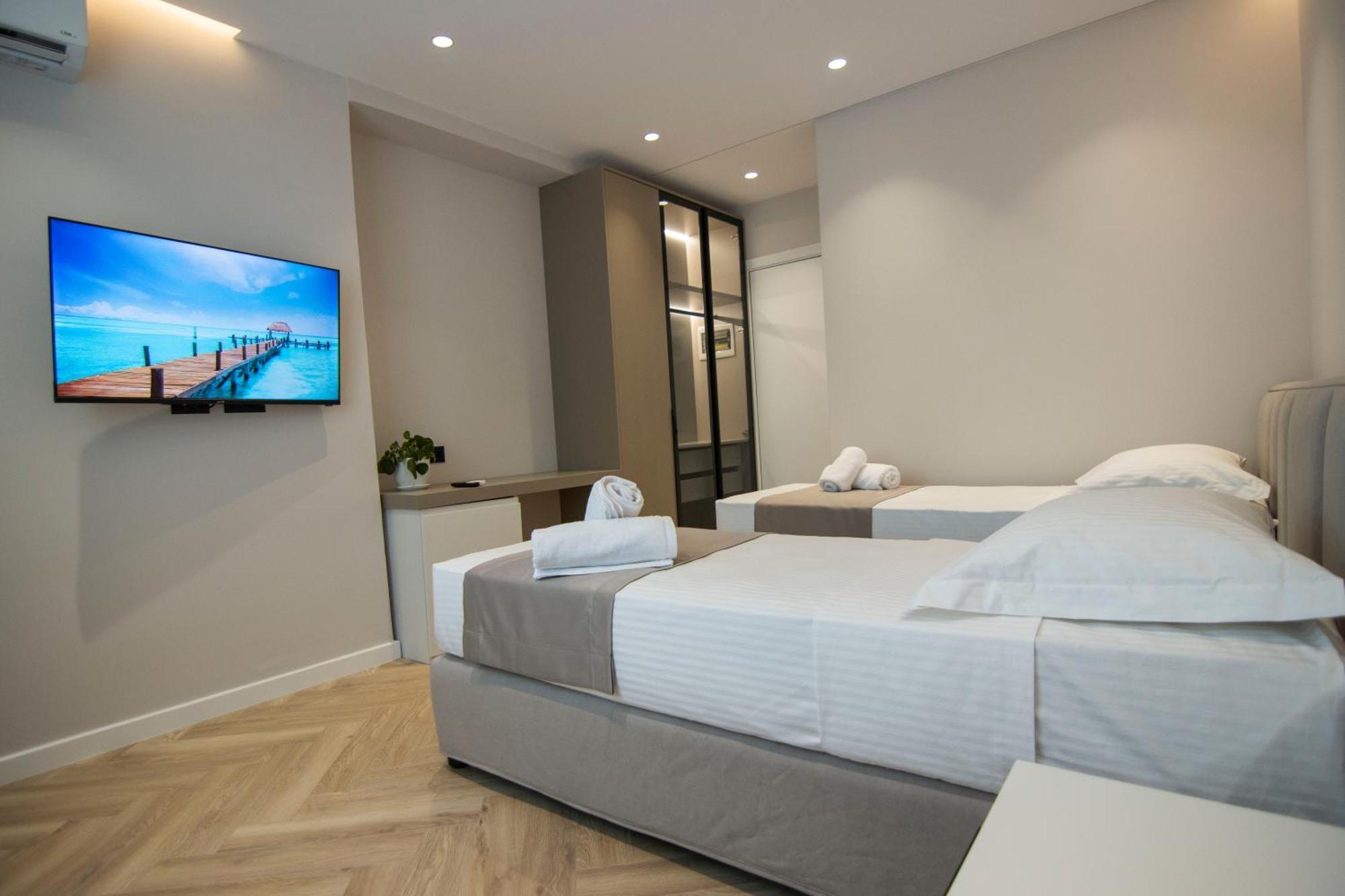 Mina Luxury