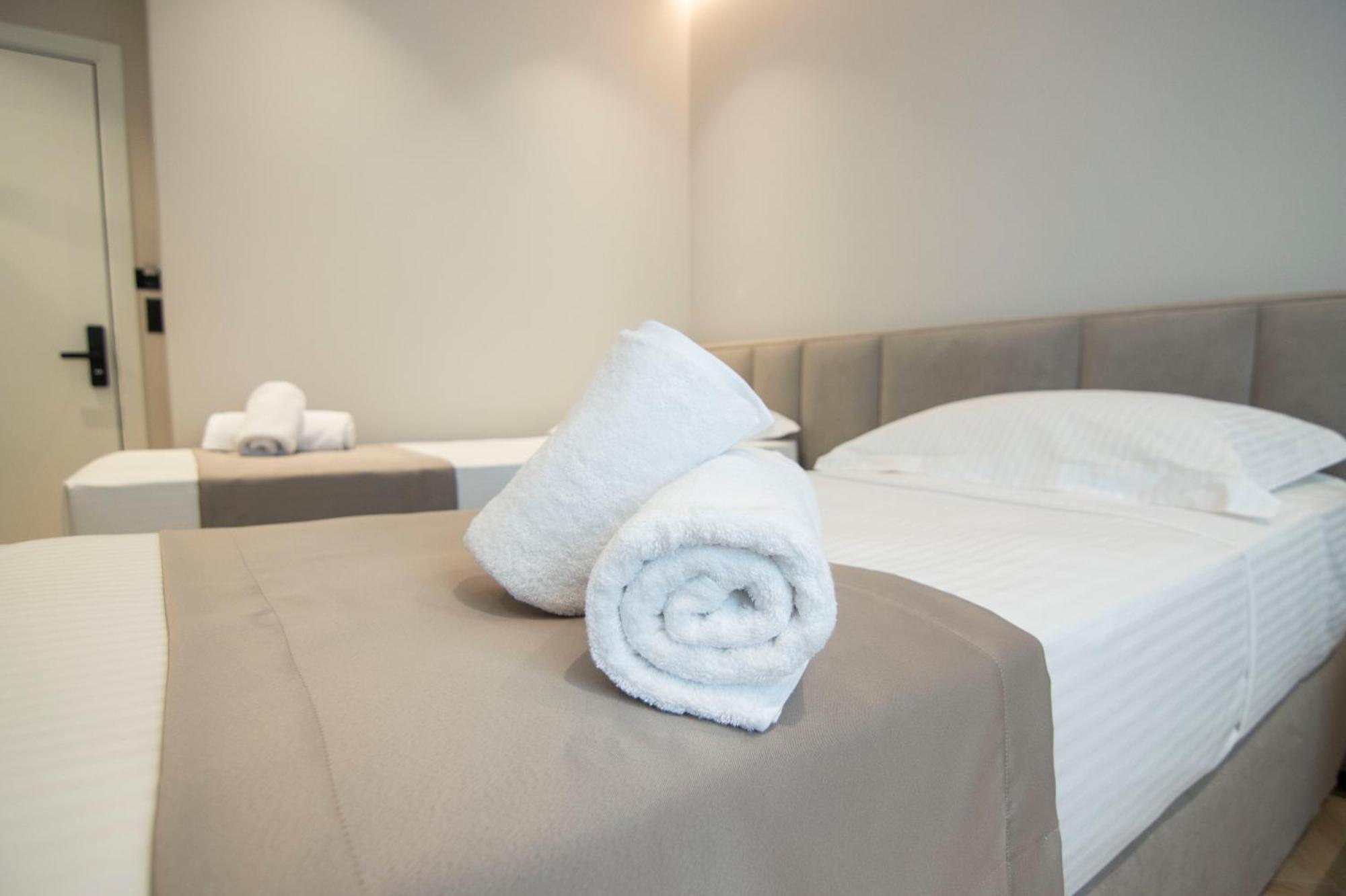 Mina Luxury