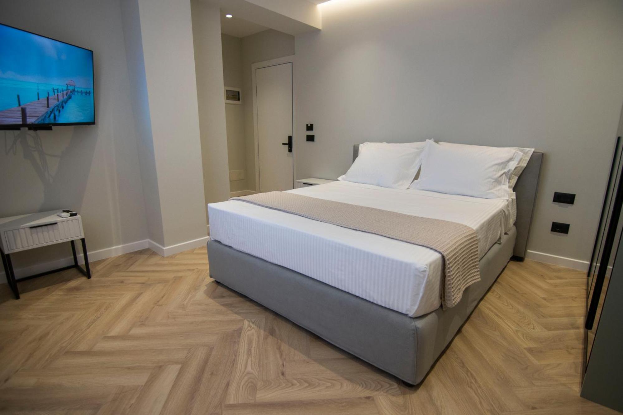 Mina Luxury Tirana